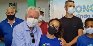 Deputado Moacir Sopelsa participa da entrega de tablets em Concórdia