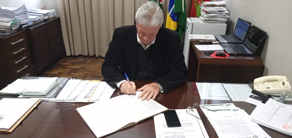 Flavio Ragagnin comanda o Executivo até quarta-feira, 16