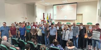 Aparelhos auditivos