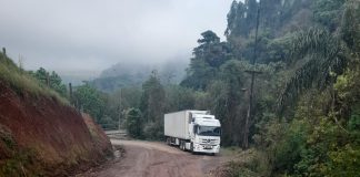 Dono de estacionamento de caminhões em Seara cobra melhorias no acesso