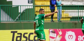 Chapecoense vence e se recupera na Copa SC