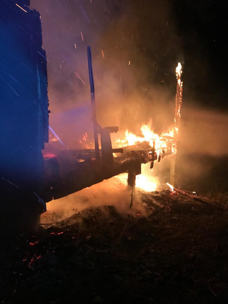 Incêndio destrói residência em Lindóia do Sul