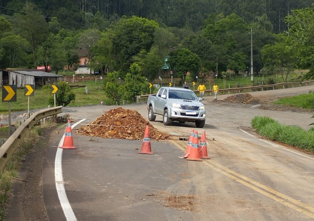 Tráfego na SC-355 em Jaborá volta aos poucos