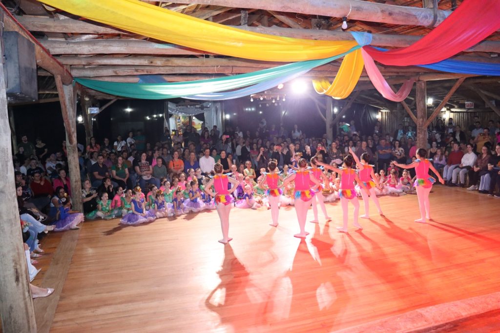 2º Festival de Balé Clássico é realizado em Seara