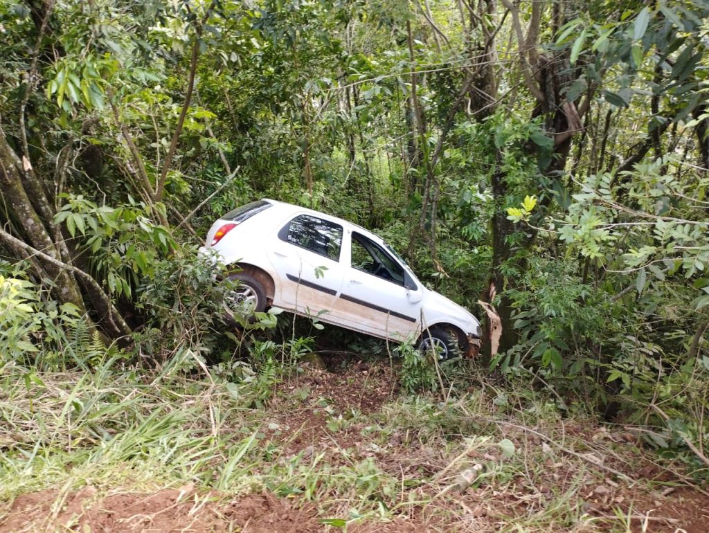 Motorista embriagado se envolve em acidente e acaba preso em Itá