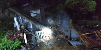 Incêndio destrói residência no Oeste de SC