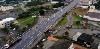 Viaduto de acesso a Indaial e Timbó na BR-470