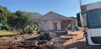 Estragos aparecem em Barra do Rio Azul após as águas baixarem