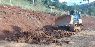 Seguem os trabalhos na estrada em Água Bonita