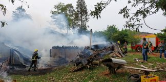 Incêndio destrói residência em Formosa do Sul