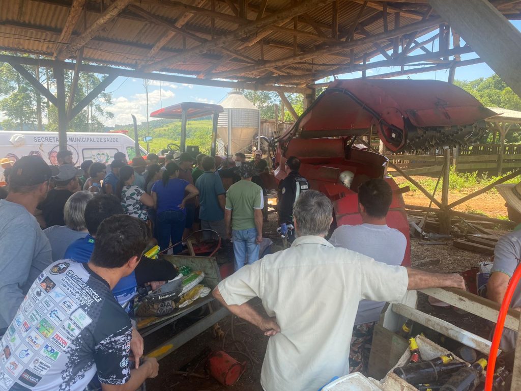 Homem morre esmagado por máquina agrícola em Entre Rios