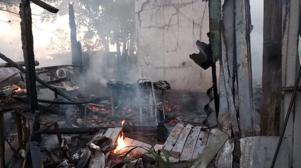 Incêndio destrói residência em Nova Erechim