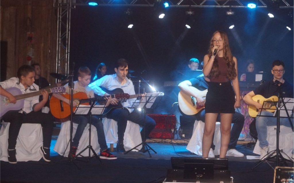 Recital de final de ano é realizado em Seara