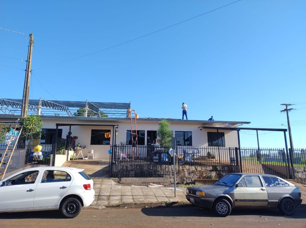 Chuva e vendaval causam transtornos em Xanxerê