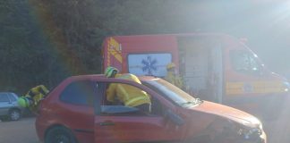 Veículo colide em pedra na SC-155 em Xanxerê