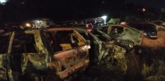 Incêndio atinge sucatas em pátio de Chapecó