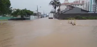 Sobe para 10 os municípios em situação de emergência por causa das chuvas em SC