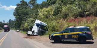 Grave acidente deixa motorista ferido na BR-153