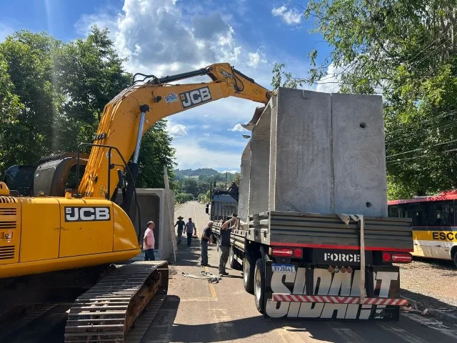 Ponte em Caraíba será substituída por galerias de concreto 