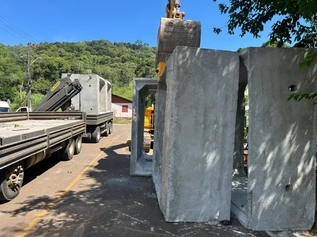 Ponte em Caraíba será substituída por galerias de concreto 