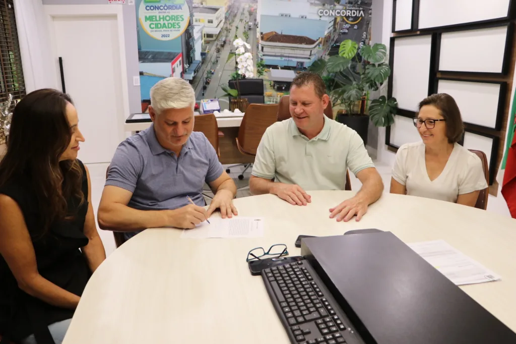 Fábio Ferri assume Prefeitura de Concórdia