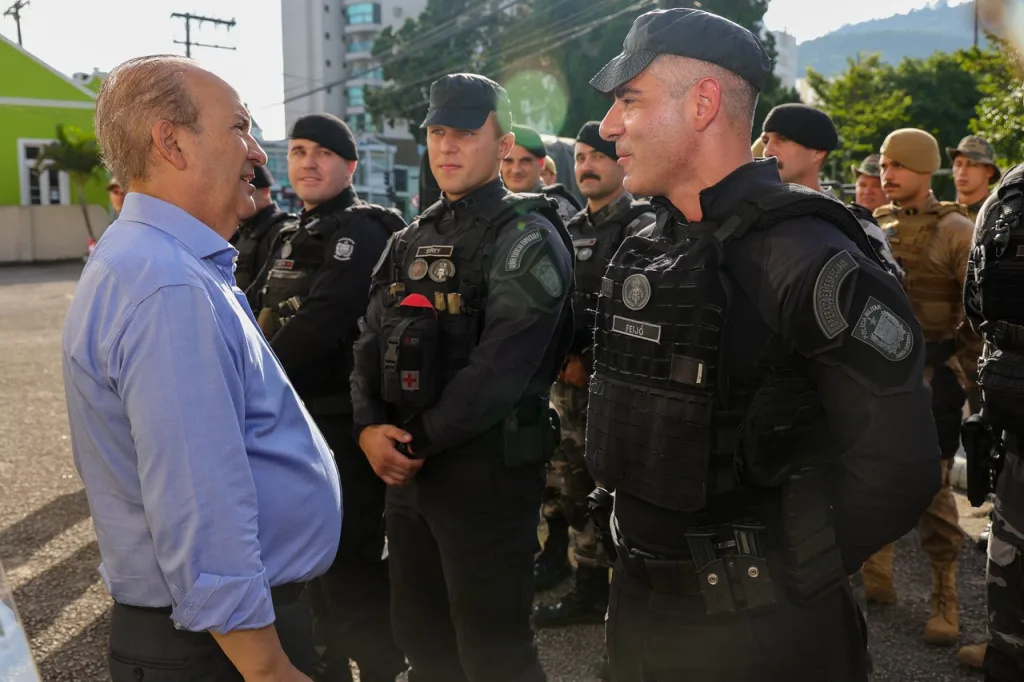 Servidores da Segurança Pública de SC recebem aumento de 21,5%