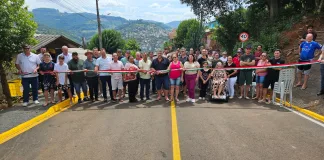 Inaugurada a pavimentação da rua Pedro Signorin, no bairro Garghetti