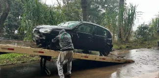 Veículo sai da pista na SC-155 em Seara