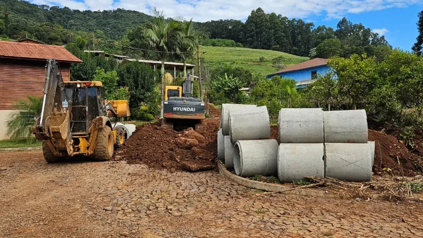 Iniciada a construção de nova tubulação em Vila Nova