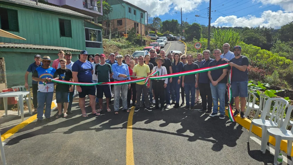 Ruas Jaborá e Irani são inauguradas