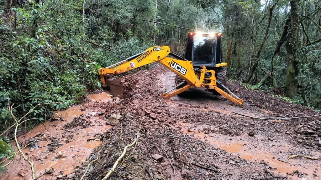 Fortes chuvas causam transtornos e danos em Xavantina