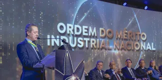 Presidente da Aurora Coop recebe a comenda máxima da indústria nacional