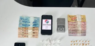 PM apreende drogas e prende homem por direção perigosa em Chapecó