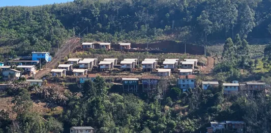 Segue a construção das casas no loteamento Morada dos Sonhos