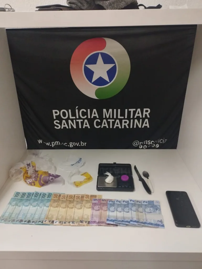 Homem é preso por prostituição de menor de idade e tráfico de drogas em Concórdia