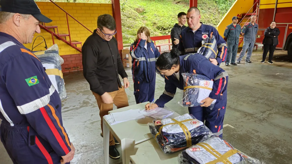 Samu de Seara recebe novos uniformes