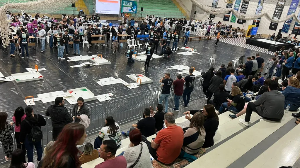 Seara fica em 3º na etapa SC da Olimpíada Brasileira de Robótica