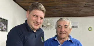 Coral Viva Voz de Xavantina recebe novos uniformes