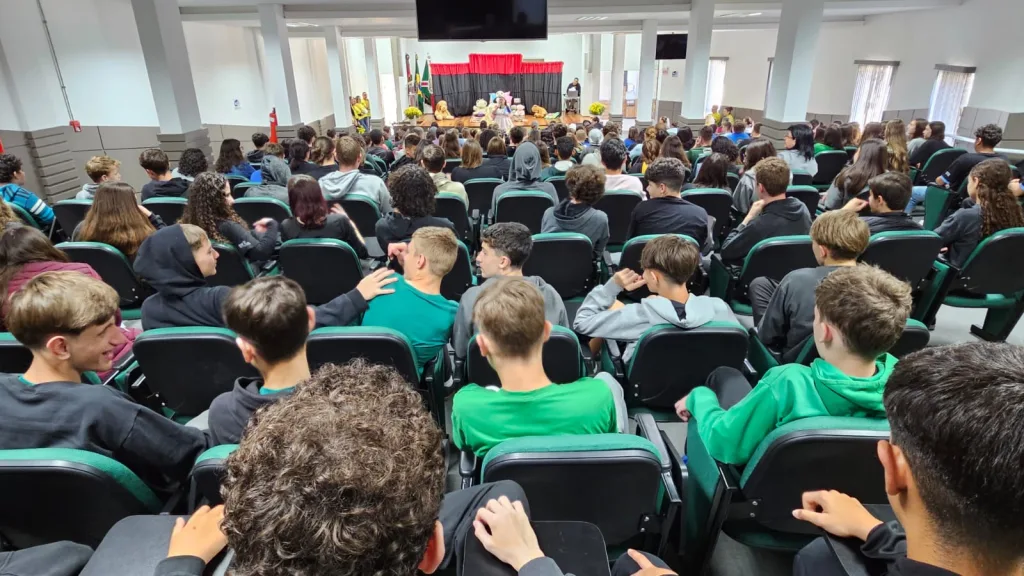 Apresentações teatrais reforçam conscientização sobre o Setembro Amarelo em Seara