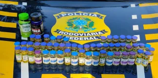 PRF apreende anabolizantes oriundos do Paraguai na BR-282 em Chapecó