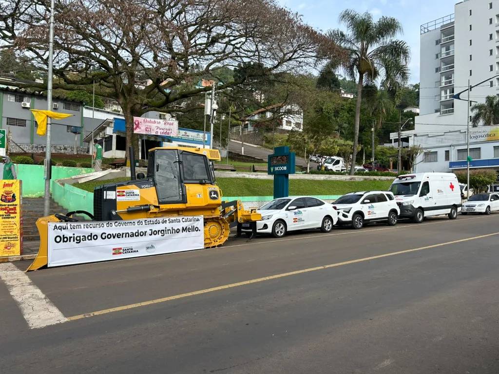 Prefeitura de Seara investe em novas máquinas, veículos e equipamentos