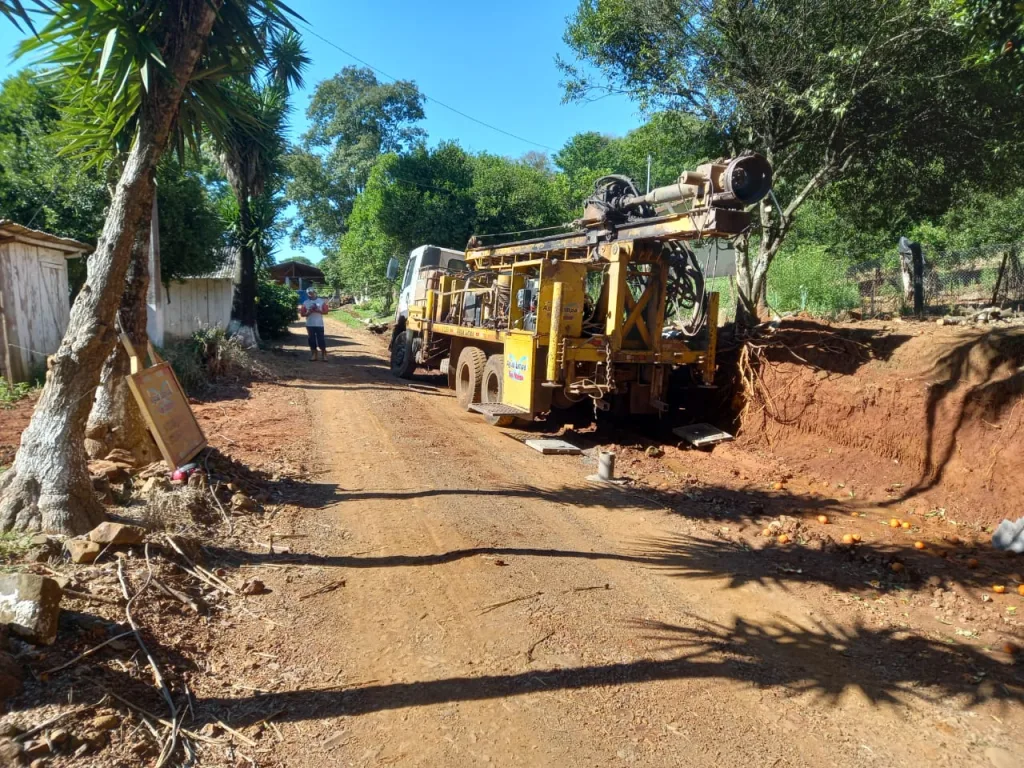 Iniciada a perfuração de poço artesiano em linha Dom Pedro