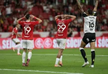 Com um a mais desde os 15 minutos de jogo, Inter fica no empate com o Atlético-MG