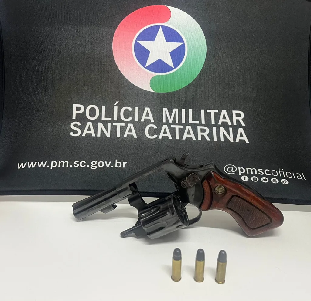 PM atende ocorrência de ameaça e apreende arma de fogo em Xanxerê