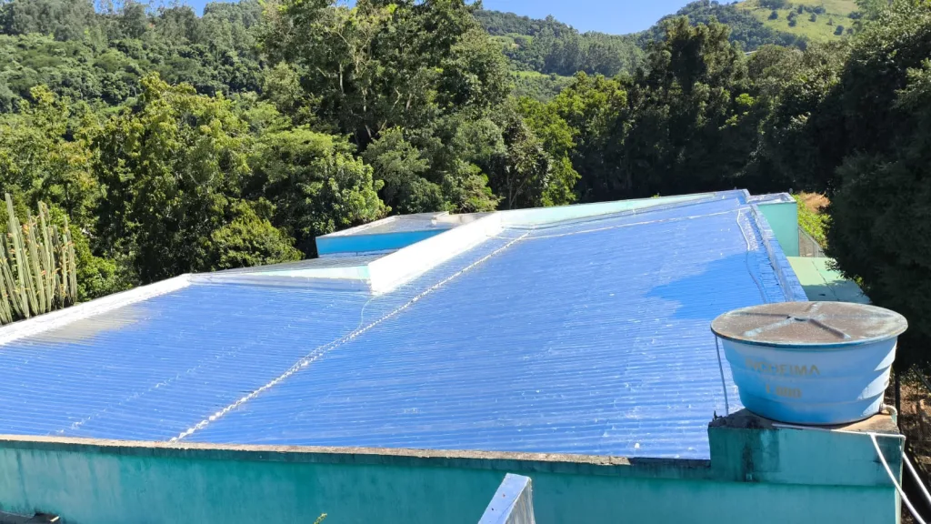 Cobertura do CMEI Pingo de Gente é reformada