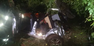 Acidente deixa feridos após capotamento e queda em ribanceira na SC-480 em Xanxerê