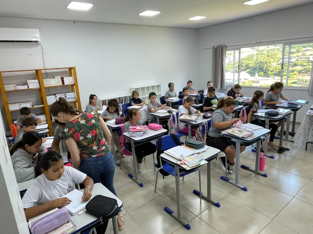Alunos retornam às aulas na rede municipal de Arvoredo