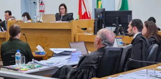Acusada de contratar cartomante para matar atual companheira do ex-marido é absolvida, em Chapecó
