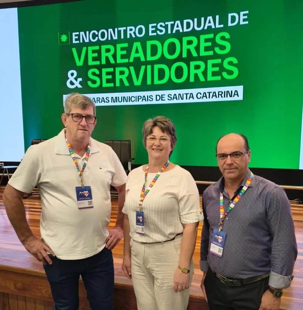 Vereadores de Seara participam de encontro estadual promovido pela UVESC