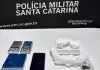 Jovem é presa com quase um quilo de cocaína em Chapecó